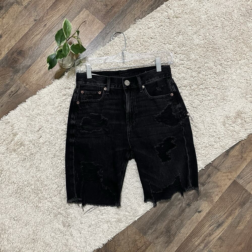 American Eagle Size 00 Black Distressed Raw Frayed Hem '90s Boyfriend Shorts